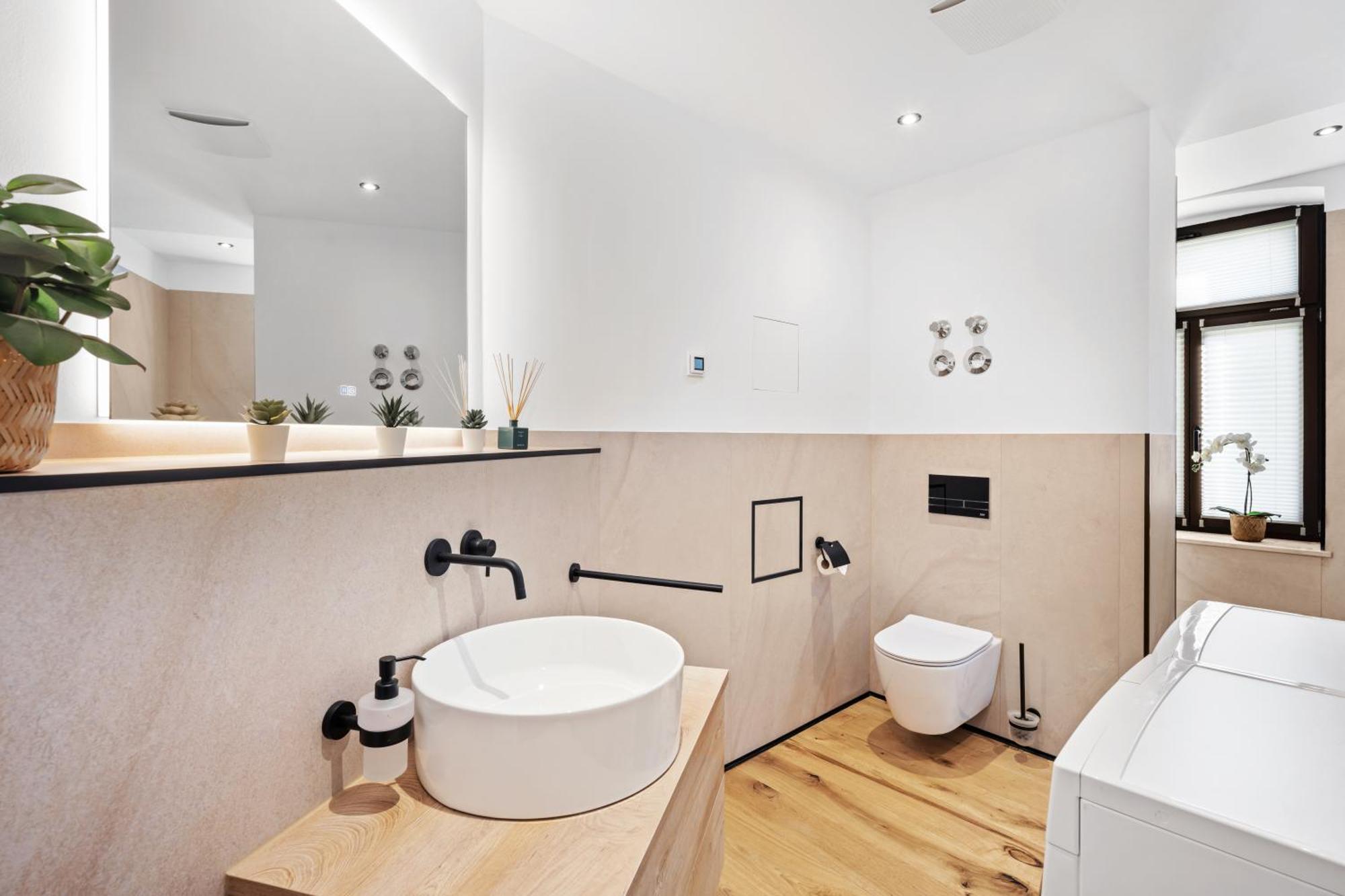 Edler Wohnraum Schlossteich-Suite 3 Sz Mit Zwei Balkonen, Kaffeevollautomat, Kamin, Klima, Lift & Zwei Parkplaetzen Chemnitz Exterior photo