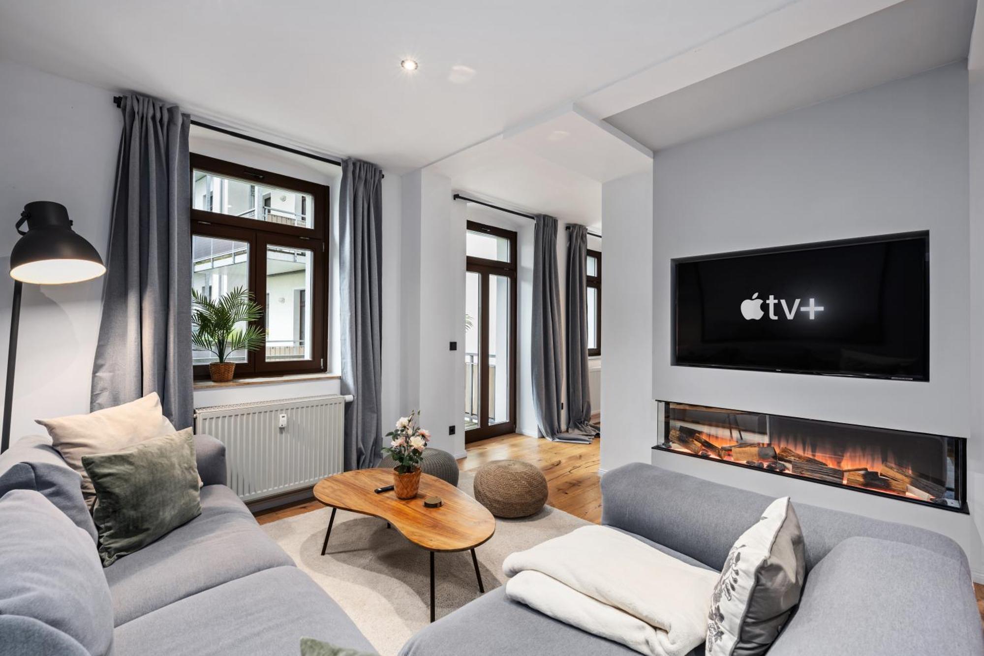 Edler Wohnraum Schlossteich-Suite 3 Sz Mit Zwei Balkonen, Kaffeevollautomat, Kamin, Klima, Lift & Zwei Parkplaetzen Chemnitz Exterior photo